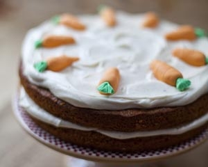 Carrot & Cardamon Cake with Cinnamon Cream Cheese Frosting