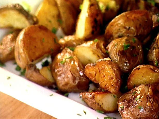 Garlic & Rosemary Roast Potatoes